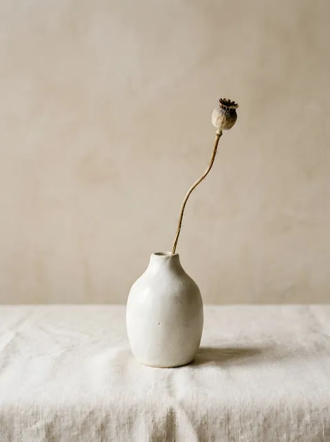 Vase mit Stiel